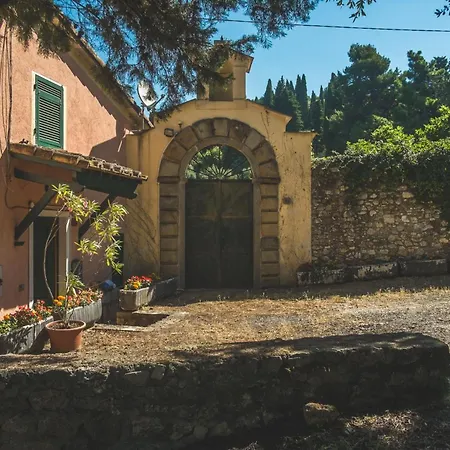 Casa Conte Picedi Luna * ليريسي